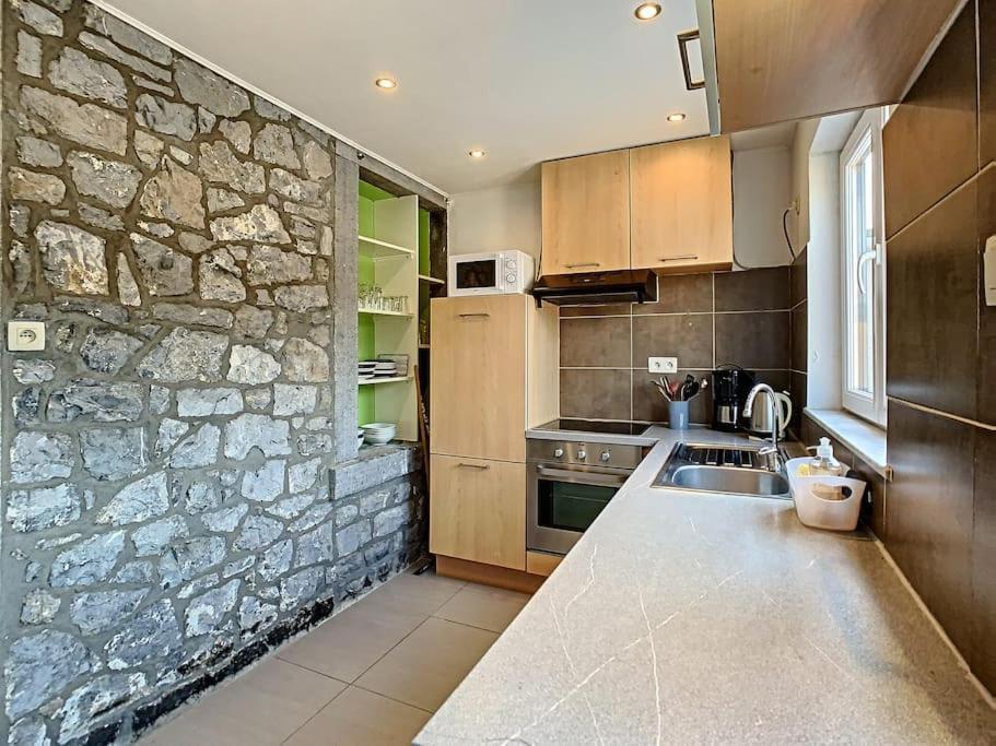 Yvoir Vue Sur Meuse Avec Jacuzzi Et Sauna Exterieur. المظهر الخارجي الصورة